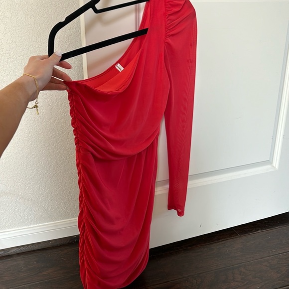 Red one sleeve dress - Picture 1 of 3